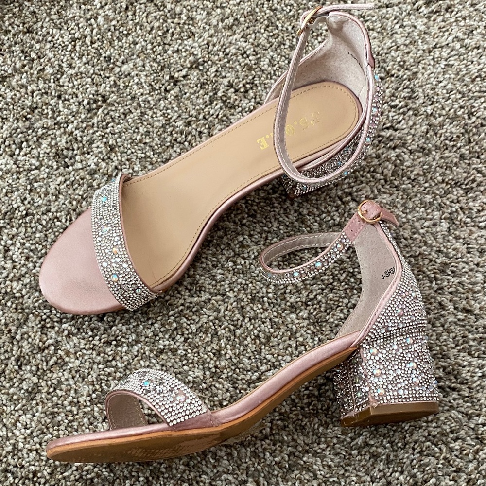 🖤 💍Crystal Embellished Blush Pink Block Heel Sandals with Ankle Strap - Picture 2 of 4